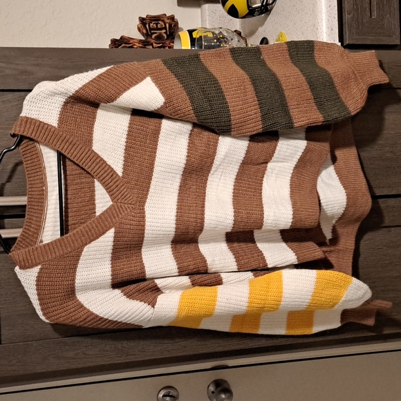 🔥⛄️HP ⛄️New Oversized vneck striped sweater 💖 - Picture 7 of 11